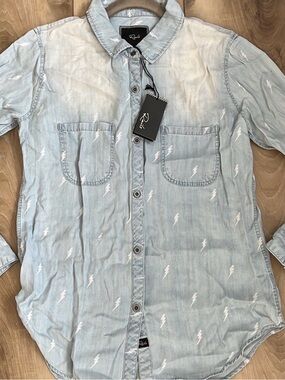 ⚡️NWT Rare Rails Carter Lightning Bolt⚡️Blue Chambray Shirt - Women’s Medium